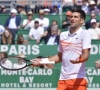 🎥 Djokovic ontspant zich op strand in aanloop naar Australian Open maar gaat de mist in bij trucje footvolley