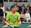 Nadal bewijst in nachtelijke topper nog altijd de gravelkoning te zijn en verslaat Djokovic na vier meeslepende sets