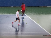 Het regent pijpenstelen op de US Open, maar ene Monfils speelt rustig een spelletje petanque