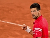 Novak Djokovic sluit 'Golden Slam' niet uit en geeft racket aan jonge fan/coach: "Alles is mogelijk"