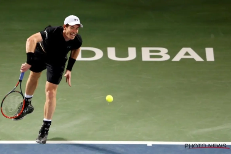 Voormalige nummer één Andy Murray start het nieuwe seizoen met een nederlaag