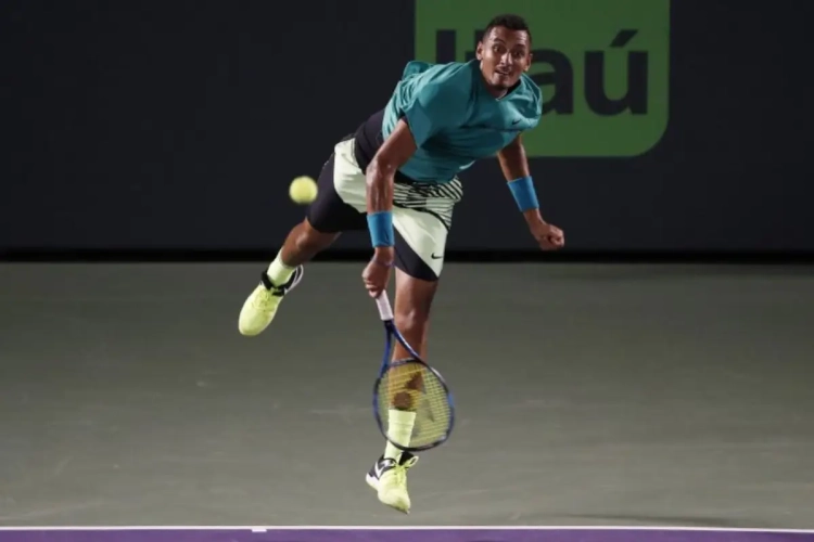 Kyrgios laat zich van zijn mooiste kant zien, kijk wat hij doet voor Barcelona