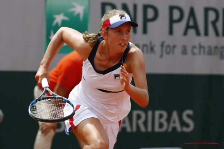 "Misschien moet ik toch Kim Clijsters eens bellen voor enkele tips"